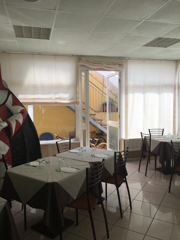 Hotel Bahia Βιαρέτζιο Δωμάτιο φωτογραφία