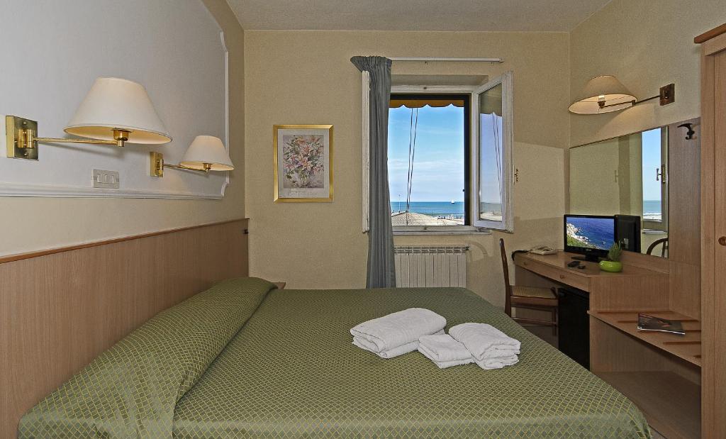 Hotel Bahia Βιαρέτζιο Δωμάτιο φωτογραφία